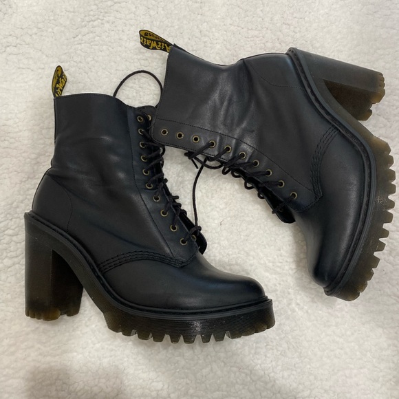 DR MARTENS KENDRA HEELED BOOT Size:8.5 - Picture 4 of 13